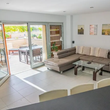 Modern Sea View Duplex With Parking And Aircon Эль-Медано