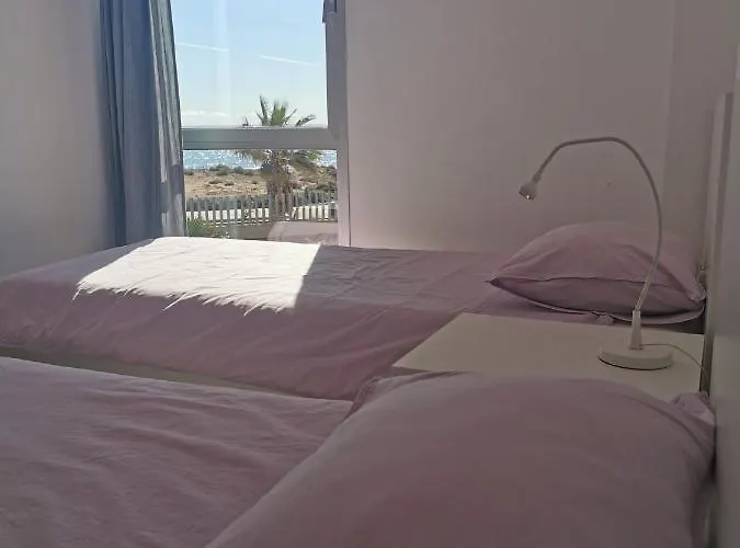 Modern Sea View Duplex With Parking And Aircon Ελ Μέντανο