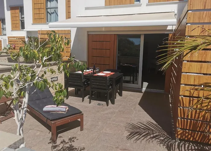 Апартаменты Modern Sea View Duplex With Parking And Aircon *