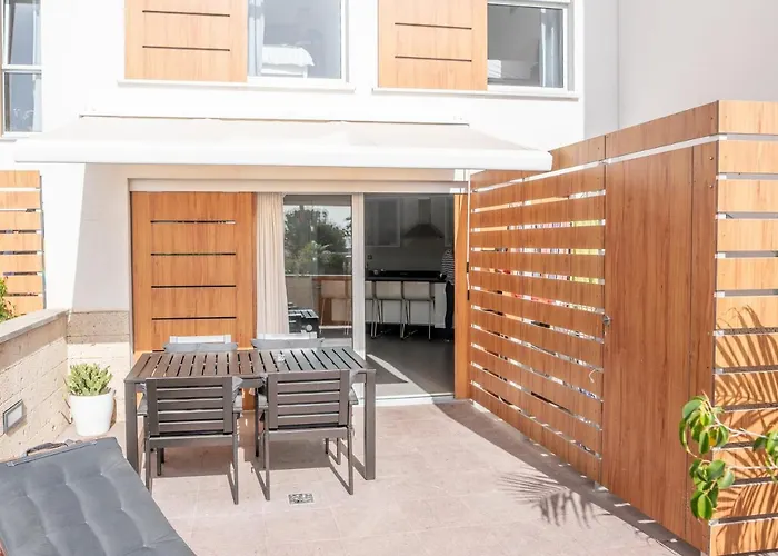 Modern Sea View Duplex With Parking And Aircon