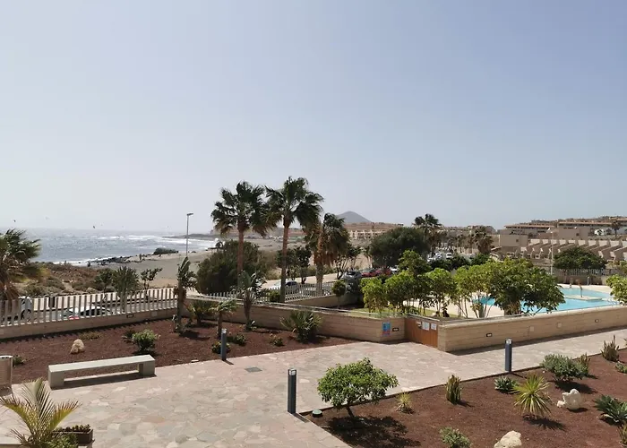 Modern Sea View Duplex With Parking And Aircon アパート エル・メダノ