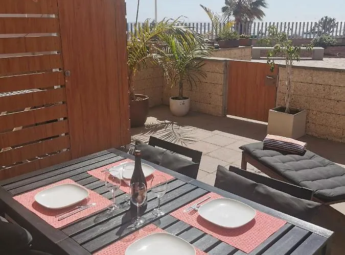 Modern Sea View Duplex With Parking And Aircon エル・メダノ